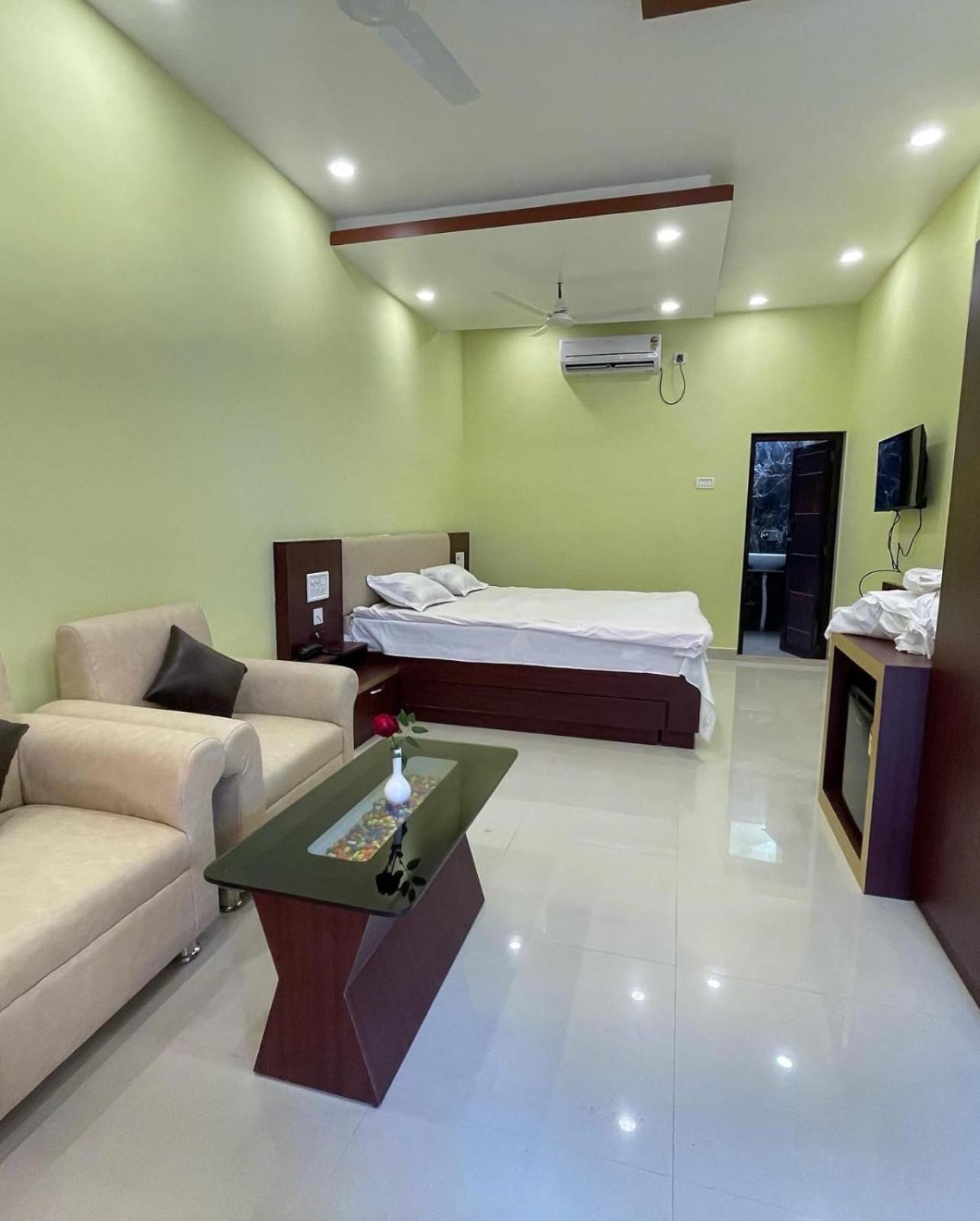 Golden View Resort And Restaurant Tajpur Esterno foto