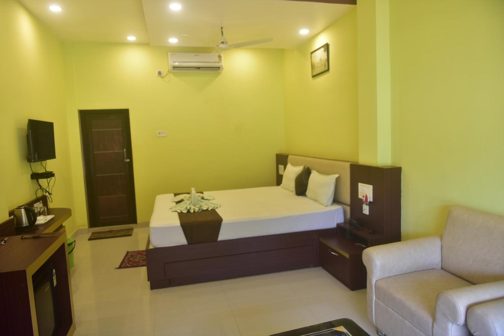 Golden View Resort And Restaurant Tajpur Esterno foto